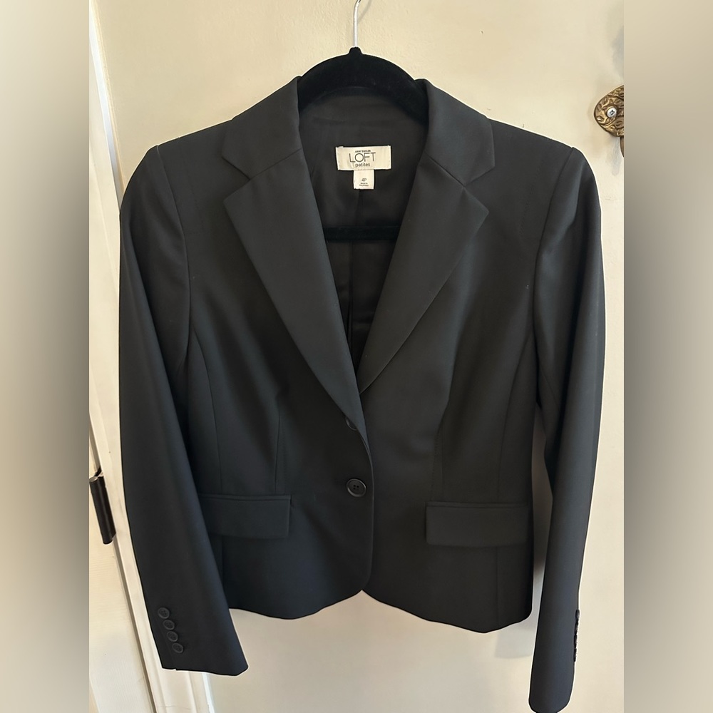 Ann Taylor Loft Petites. 3pcs set. Blazer, pencil skirt & pants 4P